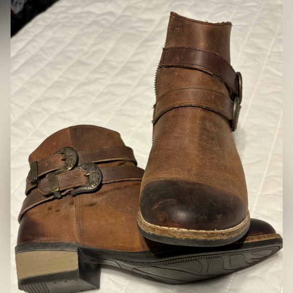 WOMENS STERLING RIVER CASUAL BROWN SHORT BOOTS SIZE 7 Zipper and buckle EUC - Picture 13 of 16
